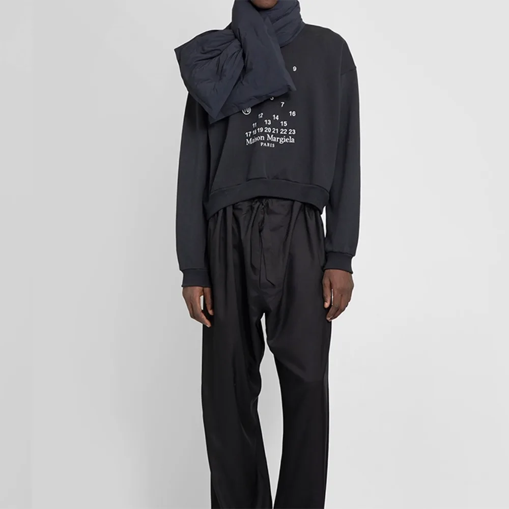 MAISON MARGIELA Number Crewneck Sweatshirt黑细节3