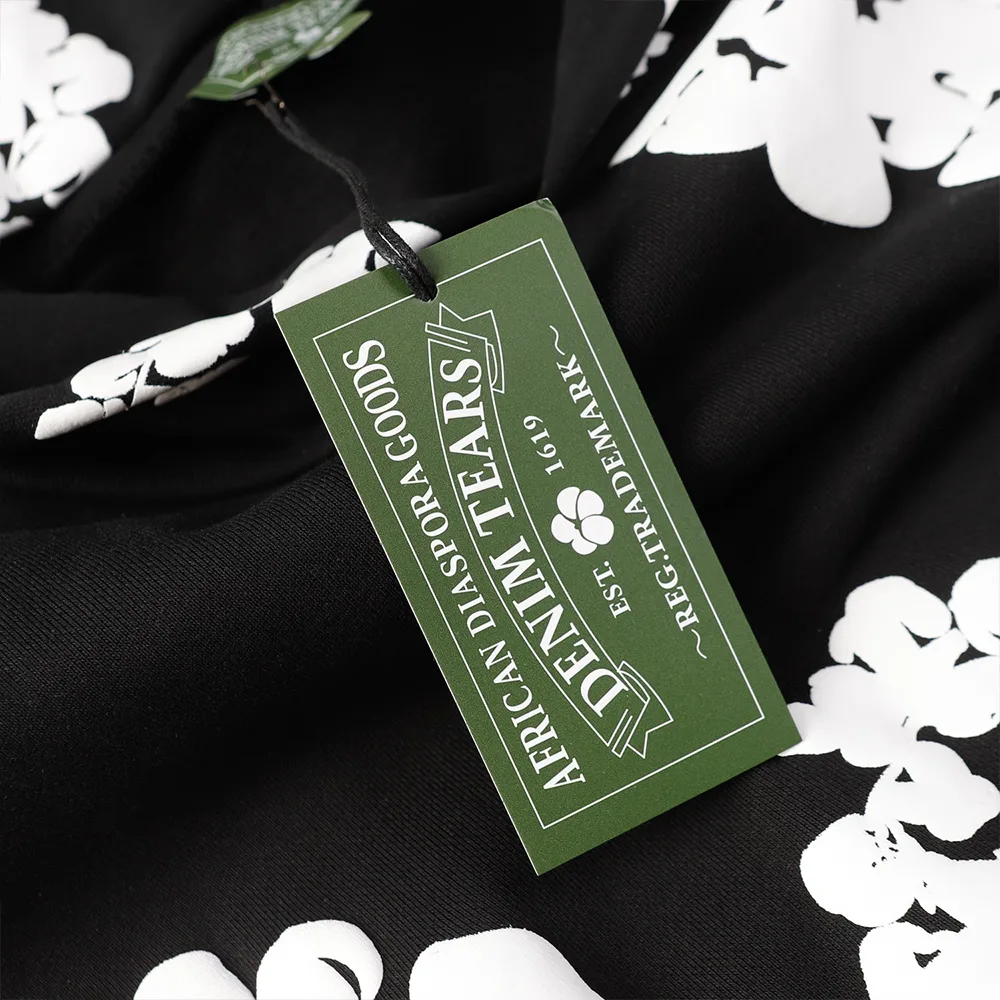 Wreath Sweatshirt Black3