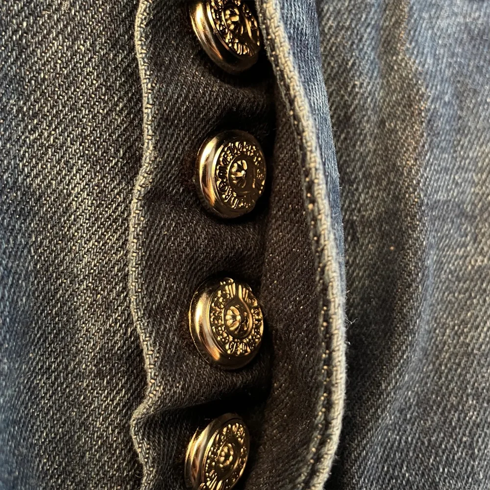 Chrome Hearts Fleur Knee Cross Patch Jeans细节2