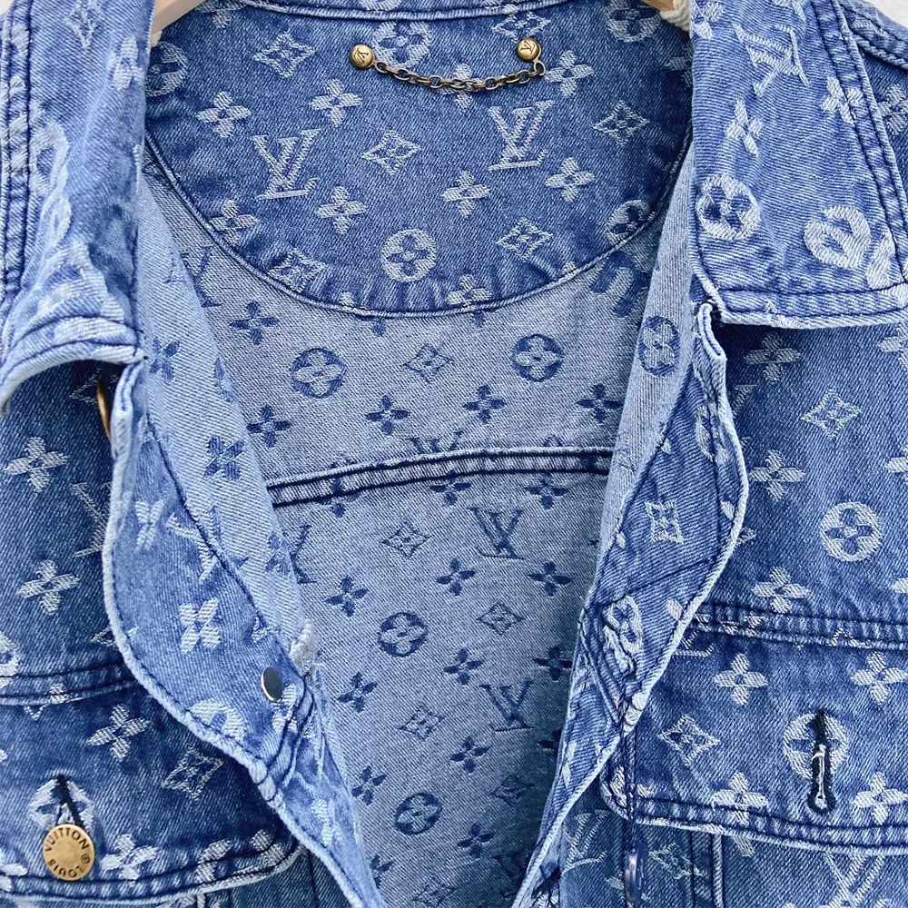 Supreme x Lv Jacquard Denim Trucker Jacket细节7 1