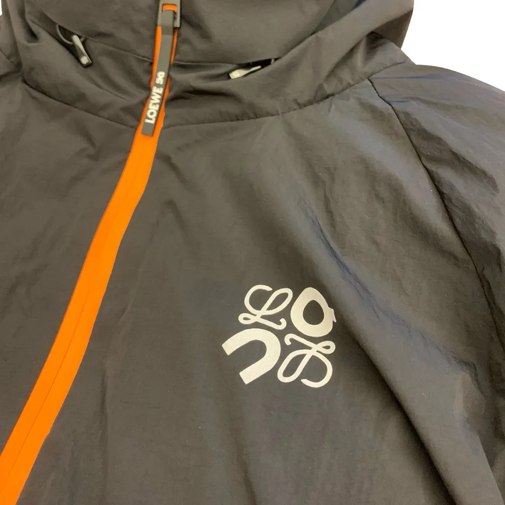 Loewe x on Puffer jacket in technical shell细节6