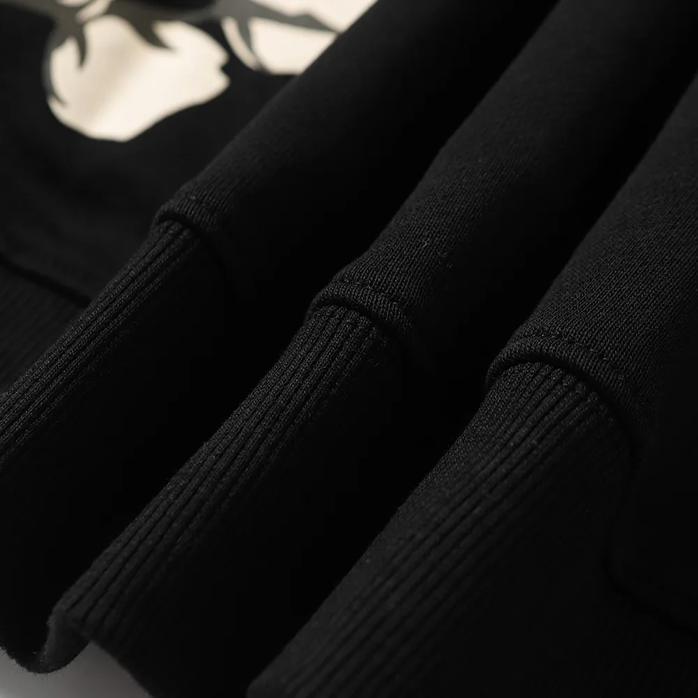 Wreath Hoodie Black 6